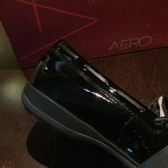 AEROSOLES Patent Leather Loafers with Square Leather Tassels - Picture 6 of 14